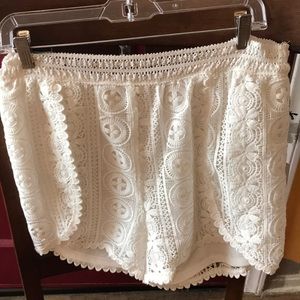 New white lace shorts sz XL